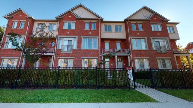 3 - 5725 Tosca Dr, Townhouse with 4 bedrooms, 4 bathrooms and 2 parking in Mississauga ON | Image 1