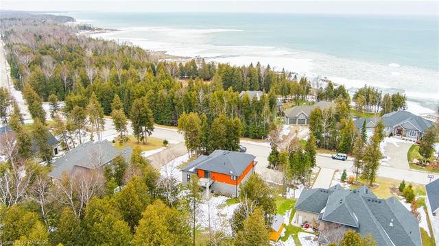 142 Upper Lorne Beach Road, House detached with 4 bedrooms, 3 bathrooms and 8 parking in Kincardine ON | Image 46