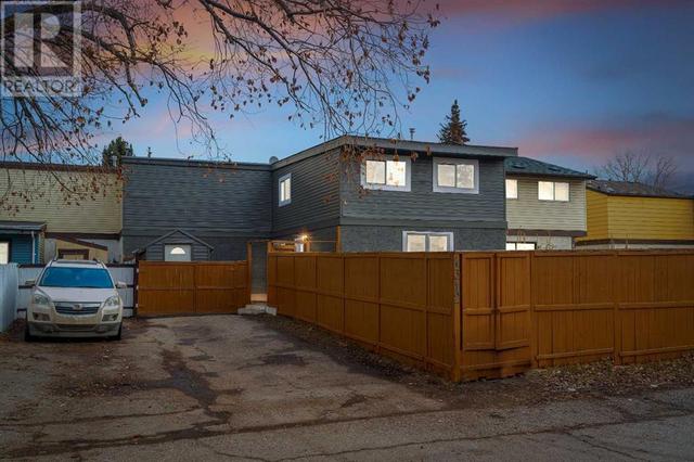 4312 5 Avenue Se, House attached with 3 bedrooms, 1 bathrooms and 2 parking in Calgary AB | Image 1