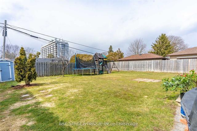 714 Glenforest St, House detached with 3 bedrooms, 2 bathrooms and 6 parking in Oshawa ON | Image 24