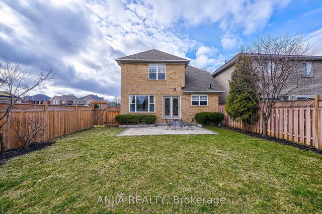 33 Landsdown Cres, House detached with 3 bedrooms, 3 bathrooms and 3 parking in Markham ON | Image 31