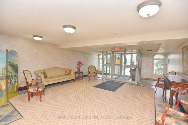 308 - 990 Golf Links Rd, Condo with 2 bedrooms, 2 bathrooms and 1 parking in Hamilton ON | Image 14