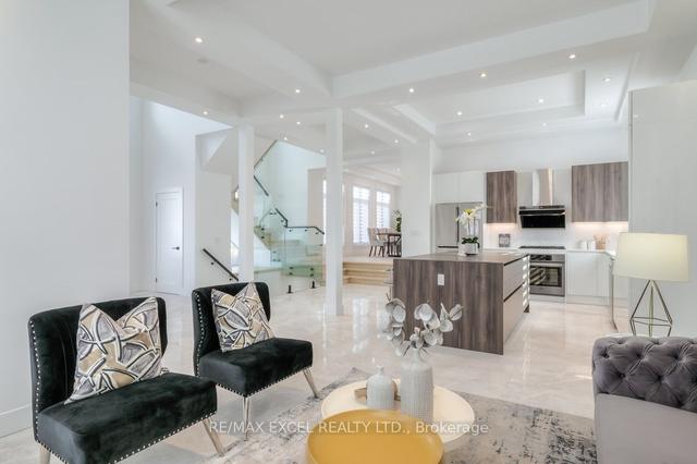 1 Unicorn Ave, House detached with 4 bedrooms, 5 bathrooms and 5 parking in Toronto ON | Image 2
