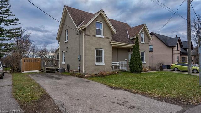 3a Lloyd Street, House semidetached with 2 bedrooms, 1 bathrooms and 2 parking in Brantford ON | Image 1