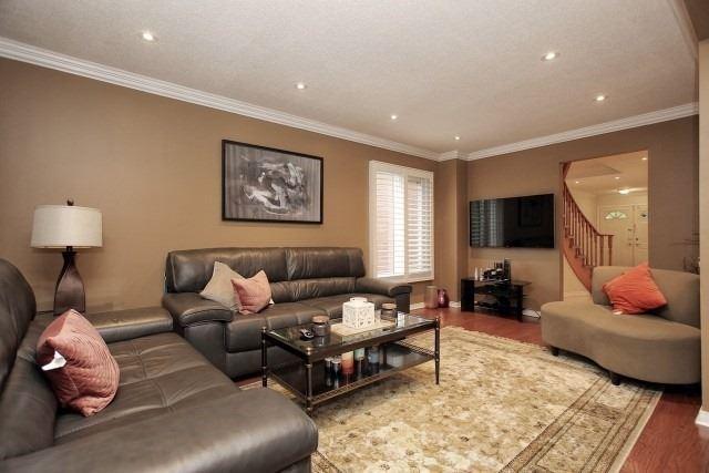 32 - 800 Constellation Dr, Townhouse with 4 bedrooms, 4 bathrooms and 1 parking in Mississauga ON | Image 1