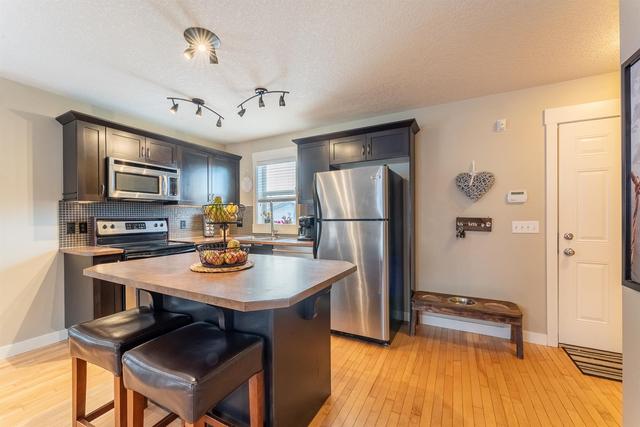 131 Skyview Ranch Road Ne, Home with 2 bedrooms, 2 bathrooms and 2 parking in Calgary AB | Image 2