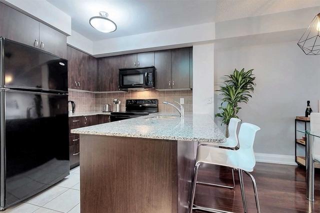 908 - 1070 Sheppard Ave W, Condo with 1 bedrooms, 2 bathrooms and 1 parking in Toronto ON | Image 3