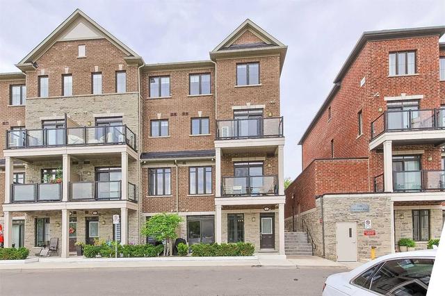 01 - 198 Pine Grove Rd, Townhouse with 2 bedrooms, 2 bathrooms and 2 parking in Vaughan ON | Image 1