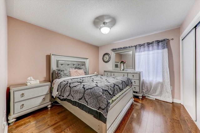43 Kawneer Terr, House attached with 4 bedrooms, 4 bathrooms and 3 parking in Toronto ON | Image 14