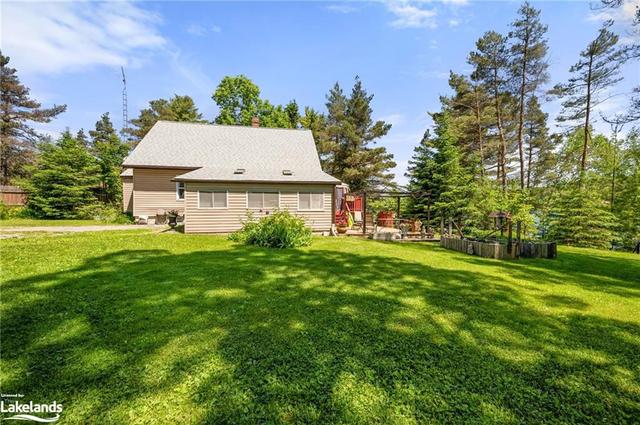 2554 Loop Road, House detached with 3 bedrooms, 2 bathrooms and 7 parking in Highlands East ON | Image 28