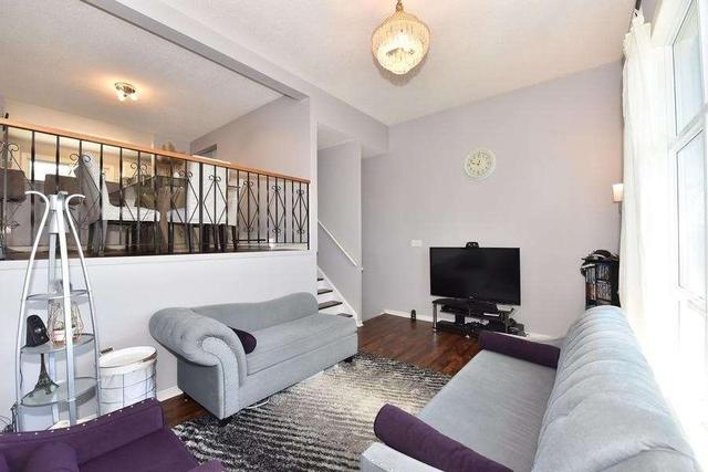 47 Briar Path, Townhouse with 3 bedrooms, 2 bathrooms and 2 parking in Brampton ON | Image 23