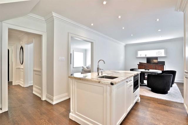 320 Rosemary Rd, House detached with 4 bedrooms, 3 bathrooms and 6 parking in Toronto ON | Image 4