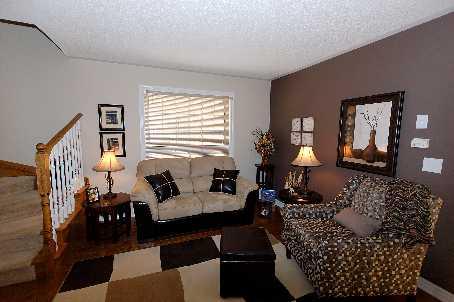 unit 40 - 620 Ferguson Dr, House attached with 3 bedrooms, 3 bathrooms and 1 parking in Milton ON | Image 2