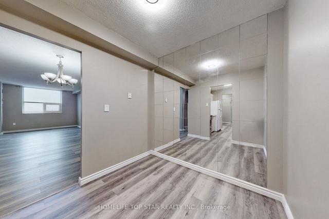 1201 - 4 Lisa St, Condo with 3 bedrooms, 2 bathrooms and 1 parking in Brampton ON | Image 18