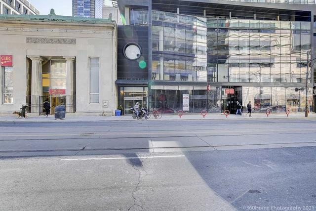 1610 - 215 Queen St W, Condo with 0 bedrooms, 1 bathrooms and 0 parking in Toronto ON | Image 12
