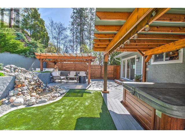 655 Clifton Road S, House detached with 5 bedrooms, 3 bathrooms and 2 parking in Kelowna BC | Image 43