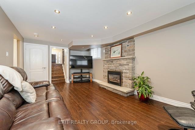 30 Pleasantview Ave, House detached with 3 bedrooms, 2 bathrooms and 4 parking in Brampton ON | Image 20