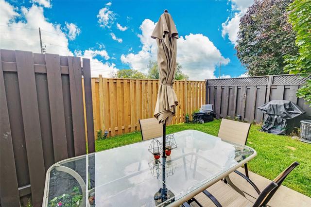 37 - 1010 Glen St, Townhouse with 3 bedrooms, 2 bathrooms and 1 parking in Oshawa ON | Image 9