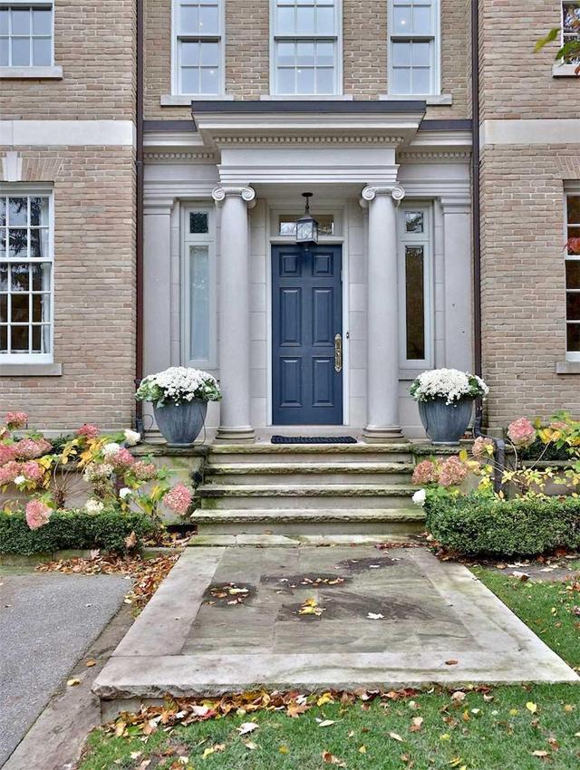265 Glengrove Ave W, House detached with 4 bedrooms, 4 bathrooms and 3 parking in Toronto ON | Image 2