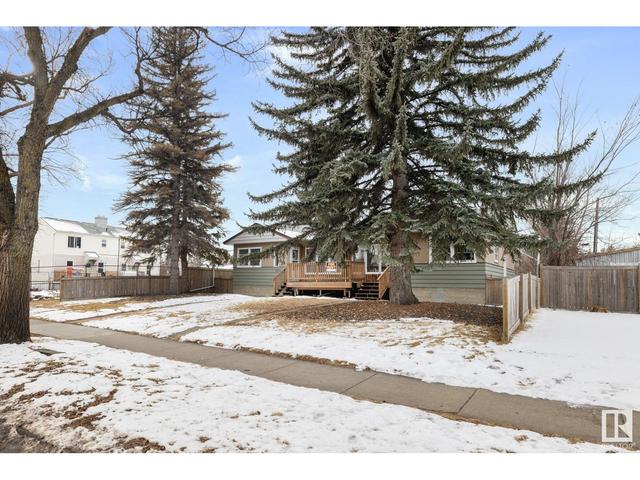 11112/11116 116 St Nw Nw, House attached with 2 bedrooms, 4 bathrooms and null parking in Edmonton AB | Image 7