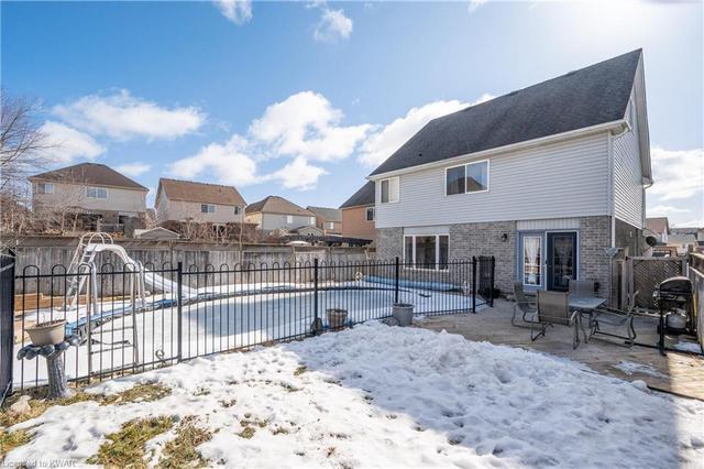 512 Amelia Court, House detached with 4 bedrooms, 2 bathrooms and 5 parking in Kitchener ON | Image 39