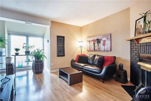 209 Woodfield Drive, Condo with 2 bedrooms, 2 bathrooms and 1 parking in Ottawa ON | Image 8