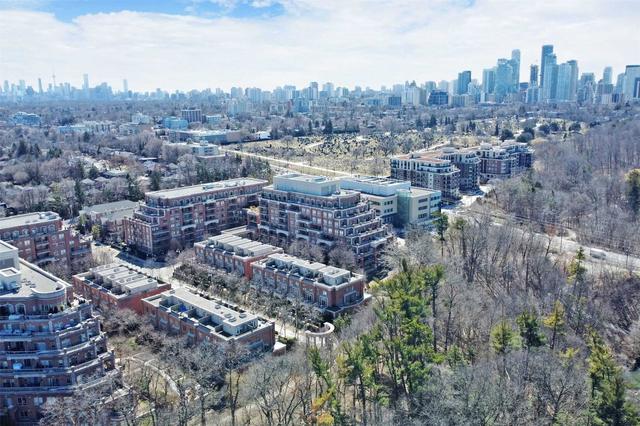 th18 - 20 Burkebrook Pl, Townhouse with 3 bedrooms, 3 bathrooms and 2 parking in Toronto ON | Image 21