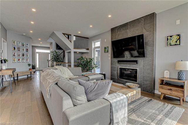 2221 Wateroak Drive, House detached with 4 bedrooms, 2 bathrooms and 6 parking in London ON | Image 9