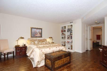 206 - 160 Frederick St, Condo with 2 bedrooms, 2 bathrooms and 1 parking in Toronto ON | Image 7