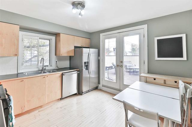866 Pape Ave, House attached with 3 bedrooms, 4 bathrooms and 2 parking in Toronto ON | Image 6