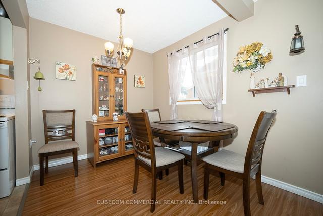 13 - 100 Quigley Rd N, Townhouse with 3 bedrooms, 2 bathrooms and 2 parking in Hamilton ON | Image 2