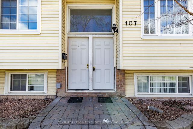 107 Seaborn Rd, House detached with 3 bedrooms, 2 bathrooms and 5 parking in Brampton ON | Image 34