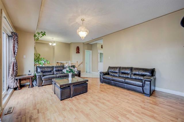 30 Manda Dr, House detached with 4 bedrooms, 4 bathrooms and 6 parking in Vaughan ON | Image 37