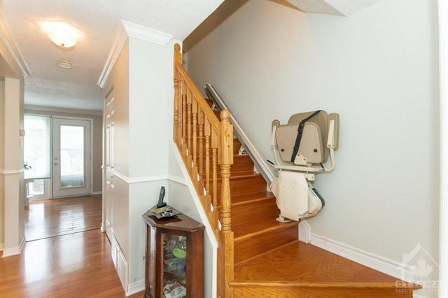 g - 52 Sumac Street, Townhouse with 3 bedrooms, 2 bathrooms and 1 parking in Ottawa ON | Image 2