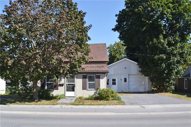 205 Belleville Road, House detached with 2 bedrooms, 2 bathrooms and 3 parking in Greater Napanee ON | Image 3