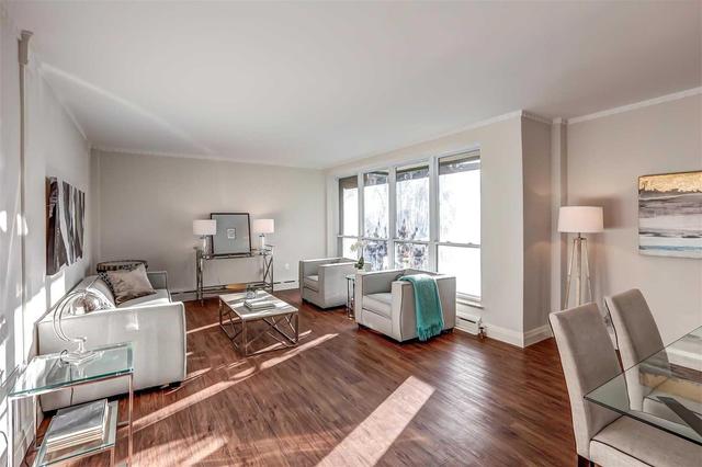 101 - 30 Elm Ave, Condo with 2 bedrooms, 2 bathrooms and 1 parking in Toronto ON | Image 3