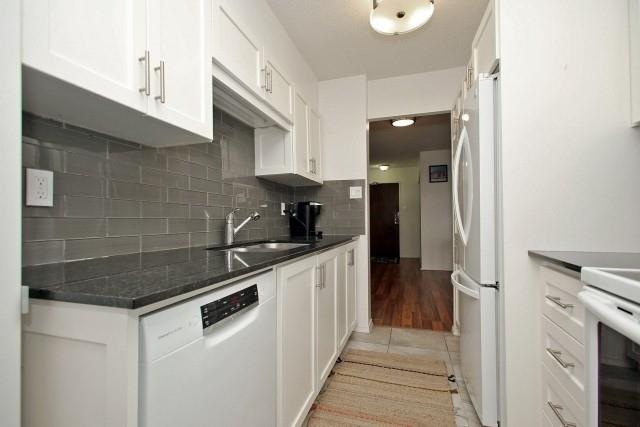 501 - 1425 Ghent Ave, Condo with 2 bedrooms, 1 bathrooms and 1 parking in Burlington ON | Image 3