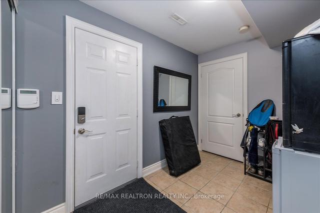 11 White Oaks Rd, Townhouse with 2 bedrooms, 3 bathrooms and 2 parking in Barrie ON | Image 21