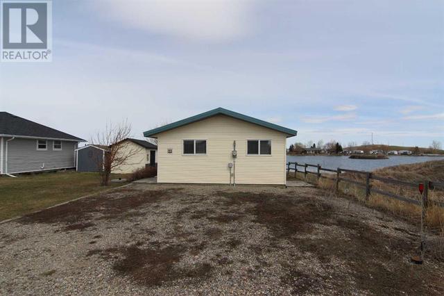 33 Mountain Vista Estates Drive, House detached with 2 bedrooms, 1 bathrooms and 4 parking in Cardston County AB | Image 3