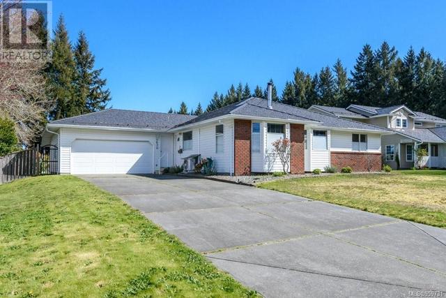 1630 Foxxwood Dr, House detached with 4 bedrooms, 2 bathrooms and 4 parking in Comox BC | Image 1