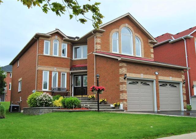 37 Florentine Cres, House detached with 4 bedrooms, 4 bathrooms and 2 parking in Richmond Hill ON | Image 2