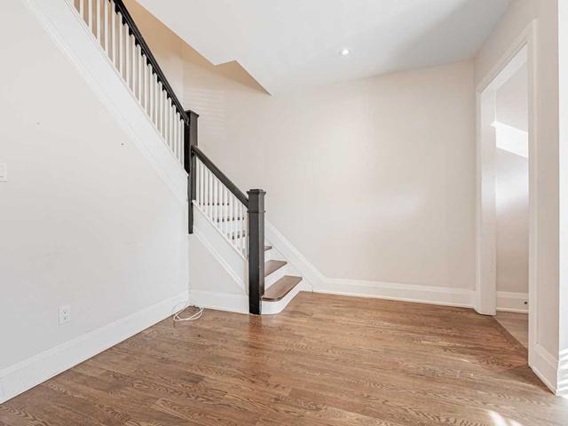 104 Hallam St, House semidetached with 3 bedrooms, 3 bathrooms and 0 parking in Toronto ON | Image 26