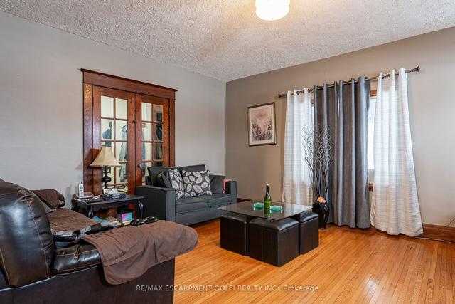 5424 Second Ave, House detached with 3 bedrooms, 2 bathrooms and 3 parking in Niagara Falls ON | Image 5