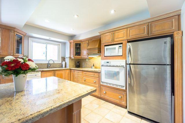 79 Maple Branch Path, Townhouse with 3 bedrooms, 3 bathrooms and 2 parking in Toronto ON | Image 10