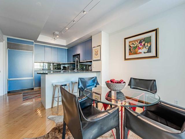 312 - 38 Avenue Rd, Condo with 2 bedrooms, 3 bathrooms and 2 parking in Toronto ON | Image 5