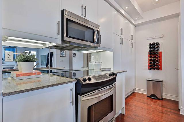 1711 - 100 Hayden St, Condo with 2 bedrooms, 2 bathrooms and 1 parking in Toronto ON | Image 3