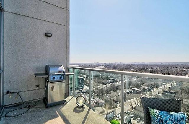 Uph02 - 1 Avondale Ave, Condo with 2 bedrooms, 2 bathrooms and 1 parking in Toronto ON | Image 18