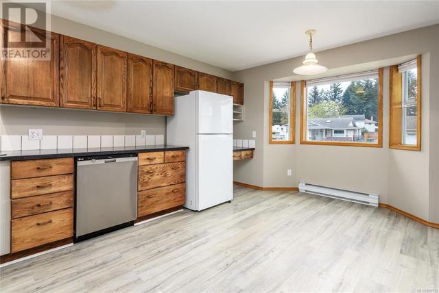 1630 Foxxwood Dr, House detached with 4 bedrooms, 2 bathrooms and 4 parking in Comox BC | Image 8