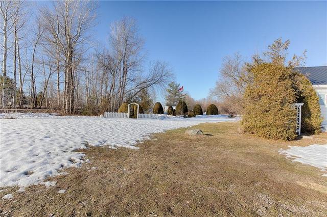 8731 60 Highway, House detached with 3 bedrooms, 1 bathrooms and 6 parking in North Algona Wilberforce ON | Image 27