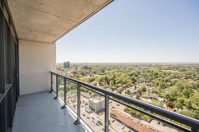 2301 - 15 Lynch St S, Condo with 2 bedrooms, 2 bathrooms and 1 parking in Brampton ON | Image 8
